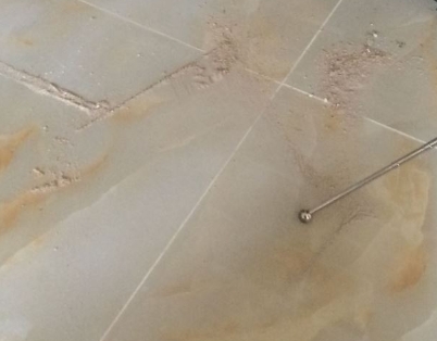 秀峰瓷砖空鼓维修公司分享粘合剂选择不当在瓷砖铺贴过程中可能导致以下问题